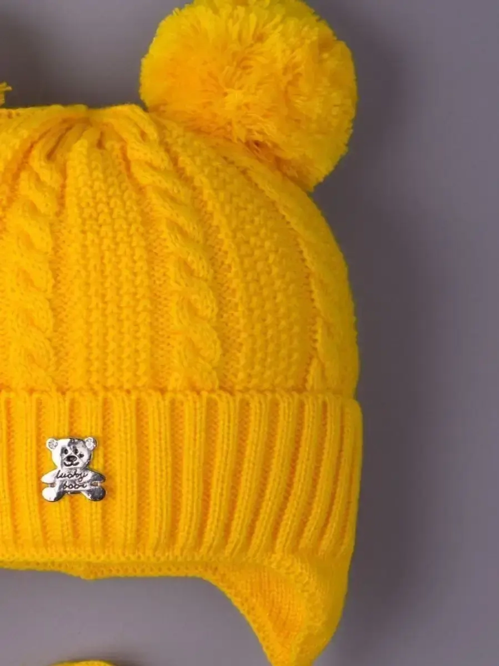 Шапка детская вязаная демисезонная на завязках