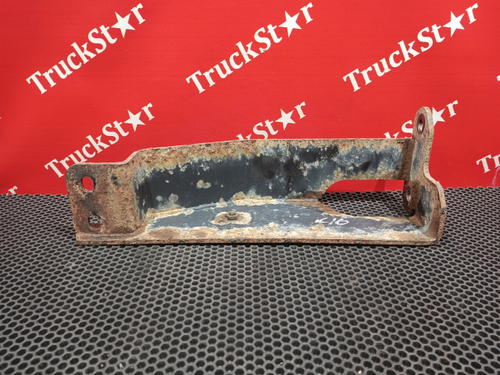 Кронштейн подножки правый 2017г