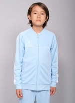 Модель рост 139 см. размер брюк 8-10 см