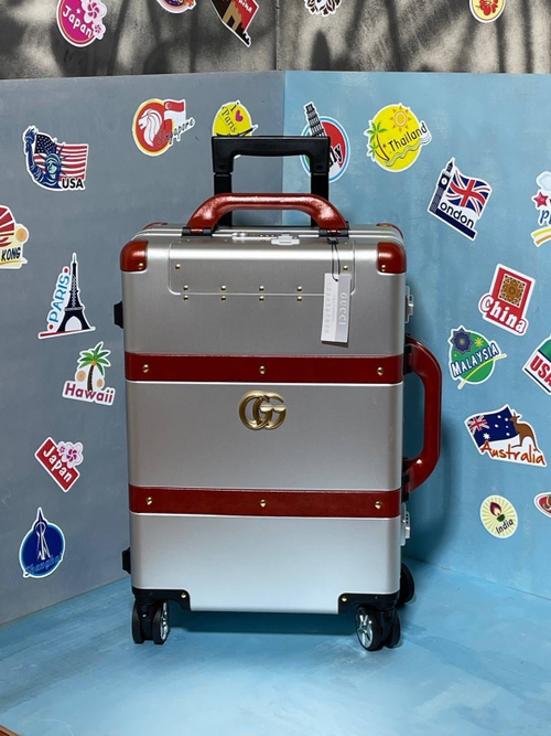 Дорожный чемодан Gucci