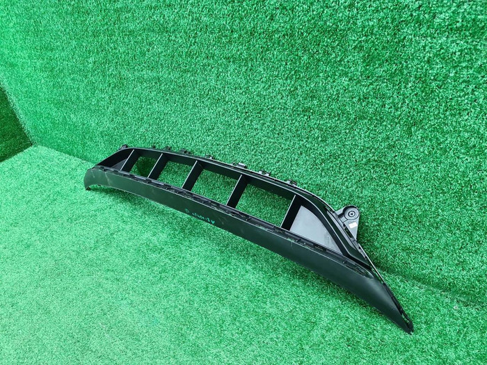 Решетка перед. бампера Mercedes E W213 (20-23) AMG