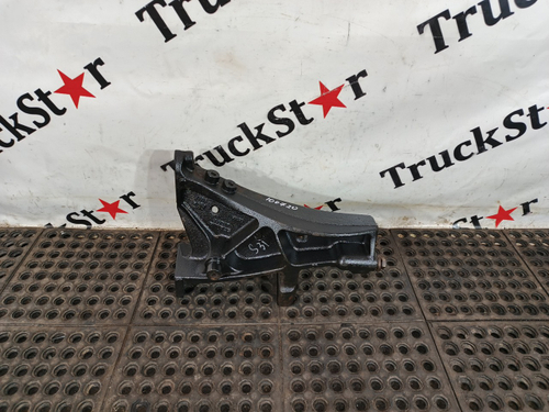 Кронштейн усилителя бампера левый