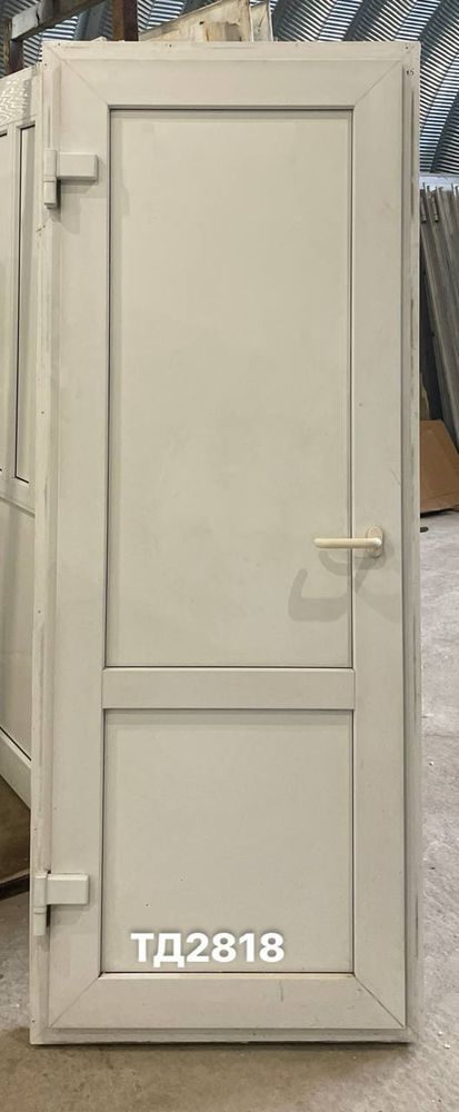 Дверь Пластиковая Межкомнатная Б/У 204(в) х 79(ш) (Входная)