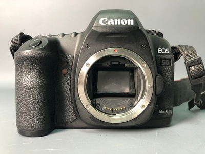 Canon 5D Mark II 429043 кадров пробега, нет экрана