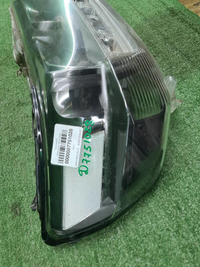 Стекло фары правое Land Cruiser 200 15-21 Black
