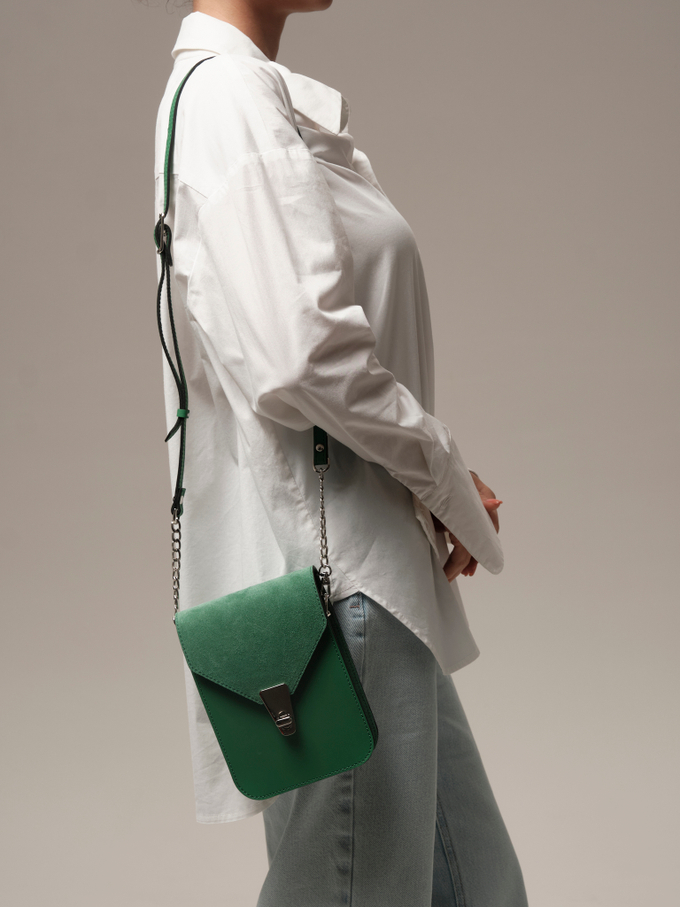 Сумка замшевая кросс-боди зеленая