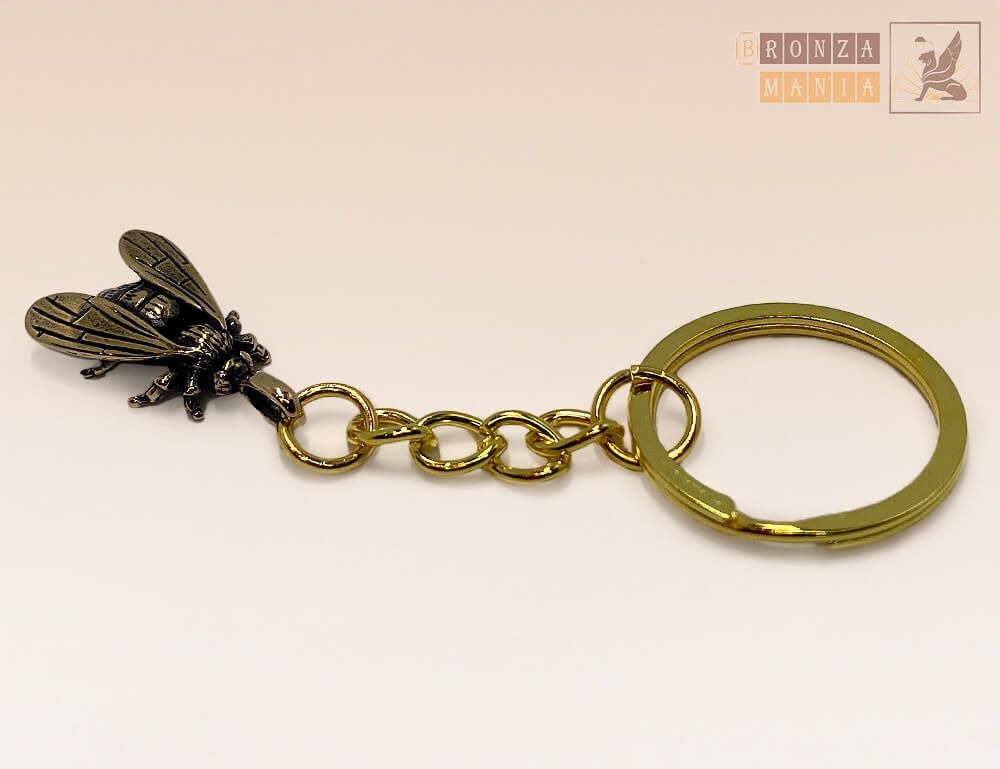 брелок Муха