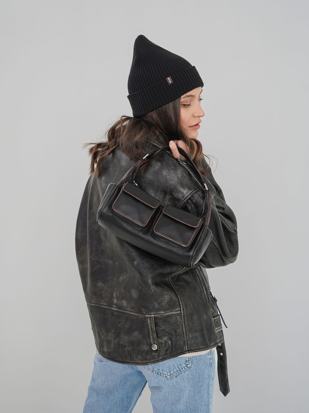 Шапка вязаная весенняя/осенняя МУЛА (ЧЕРНЫЙ)