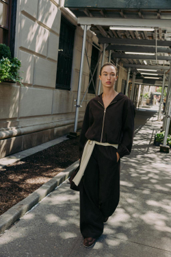 ZARA БОМБЕР С КАПЮШОНОМ, ТЕМНО-КОРИЧНЕВЫЙ