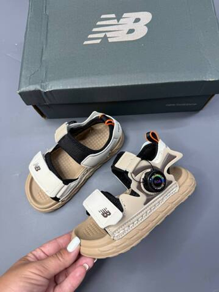 Сандалии New Balance
