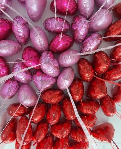 Сердца под потолок: розовые, фуксия и красный