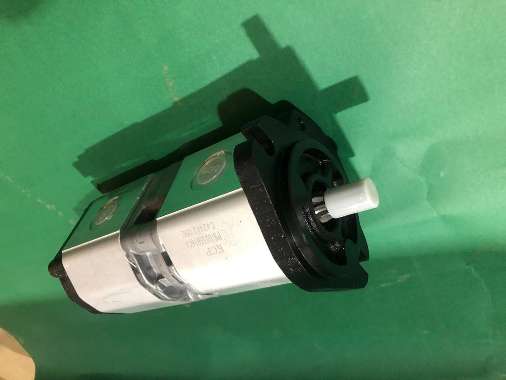 Насос вспомогательный 18+18cc (Корея) KCP