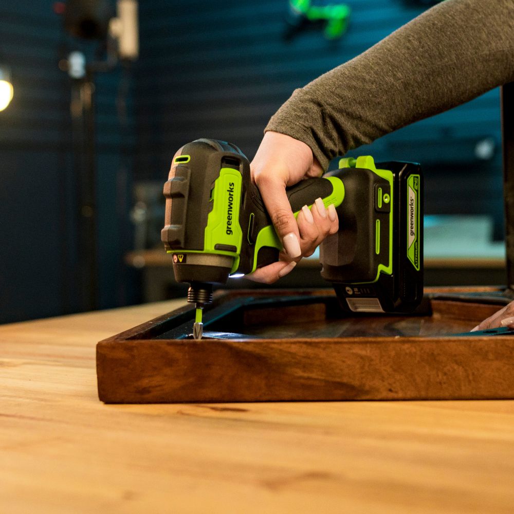 Винтоверт ударный акк. Greenworks ID3170, 24V, б/щет, 0-3200об/мин, 4000 уд/мин, HEX 1/4, 170Нм,1х2Ач,ЗУ,кор (3804907CUA)