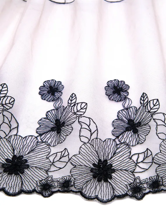 05-136 ОПТ Вышивка на неэл. сетке 21 см, кремовый/черный  (левая)