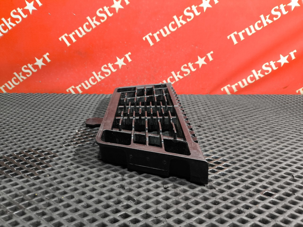 Подножка верхняя