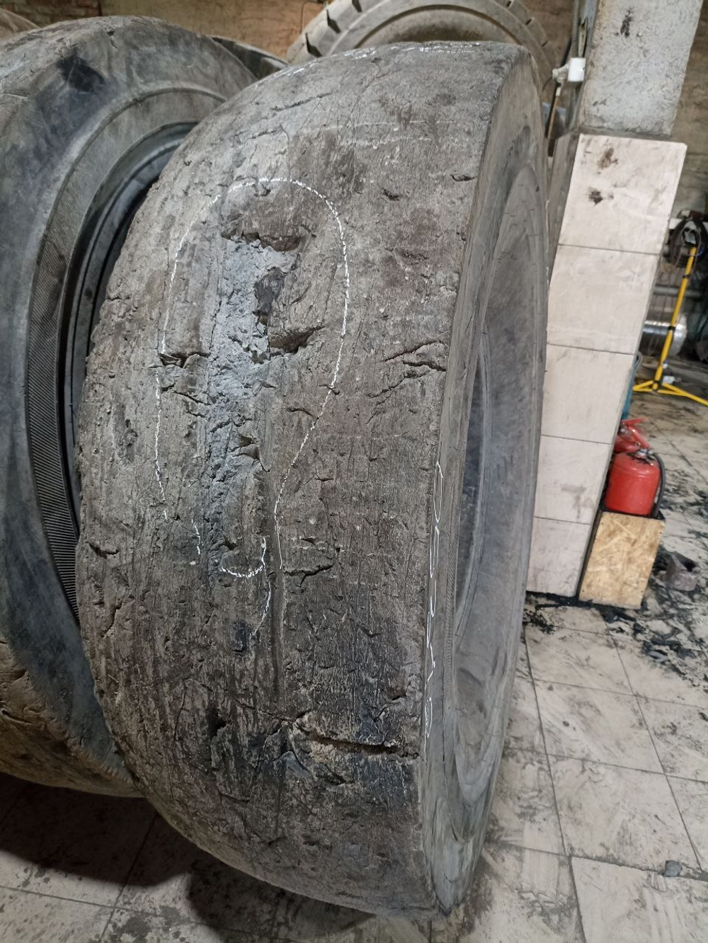 18.00-25 Nokian Mine king шина б/у