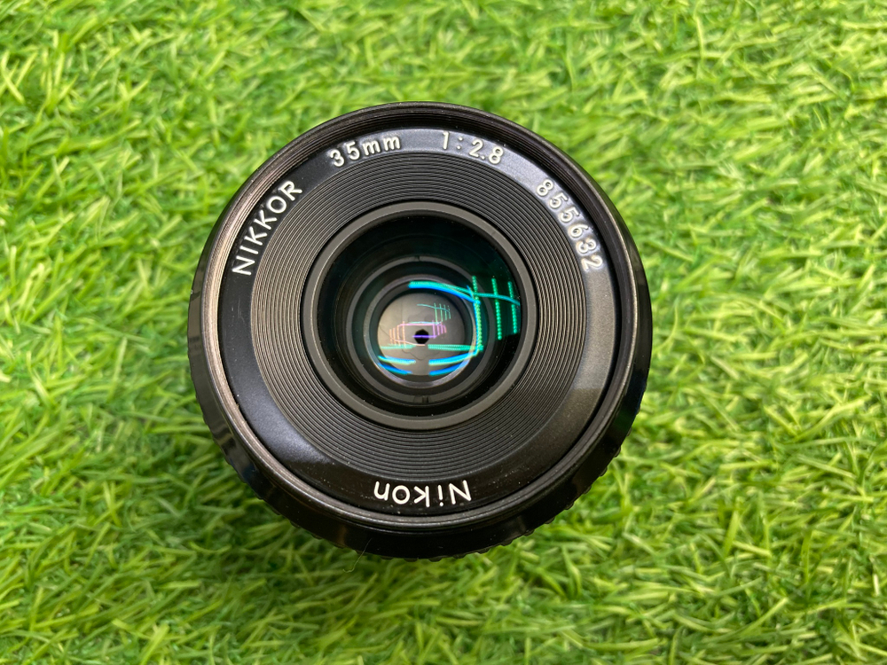Nikon Nikkor 35mm 2.8