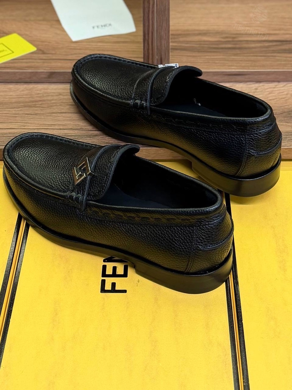 Лоферы Fendi