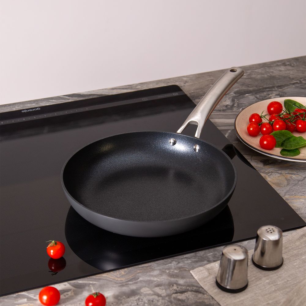 СКОВОРОДА C АНТИПРИГАР. 3Х СЛОЙНЫМ ПОКРЫТ. DAIKIN, СЕРИЯ "CHEF" AGNESS 26*5.0CM, АНОДИРОВАН.АЛЮМИНИЙ