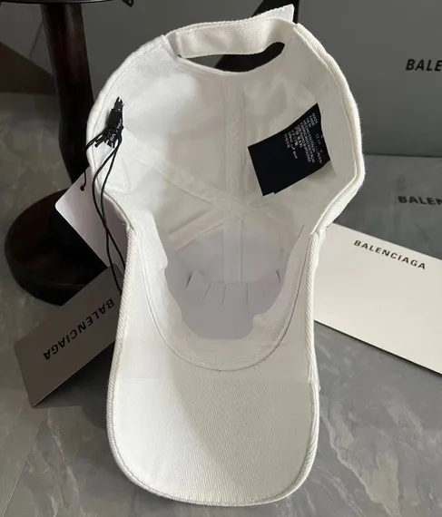 Бейсболка Balencaga, белый