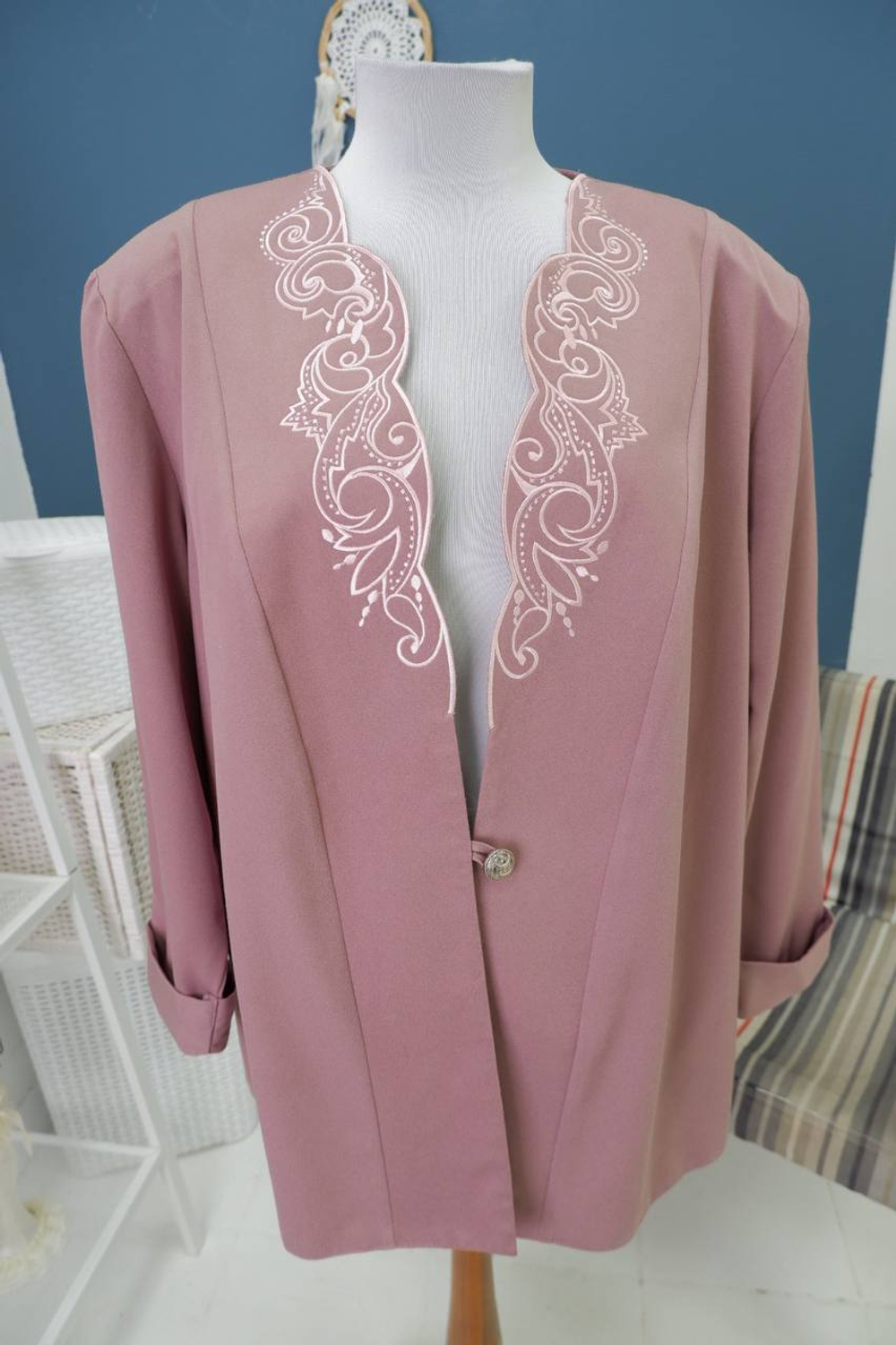 Жакет красивый 64/66 размер