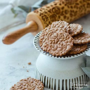 Скалка с узором Букет роз