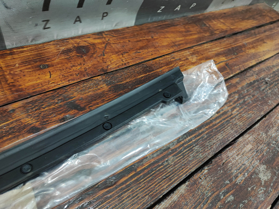 Уплотнитель стекла переднего правого Haval H9 Новый Оригинал 6107340XKV08A