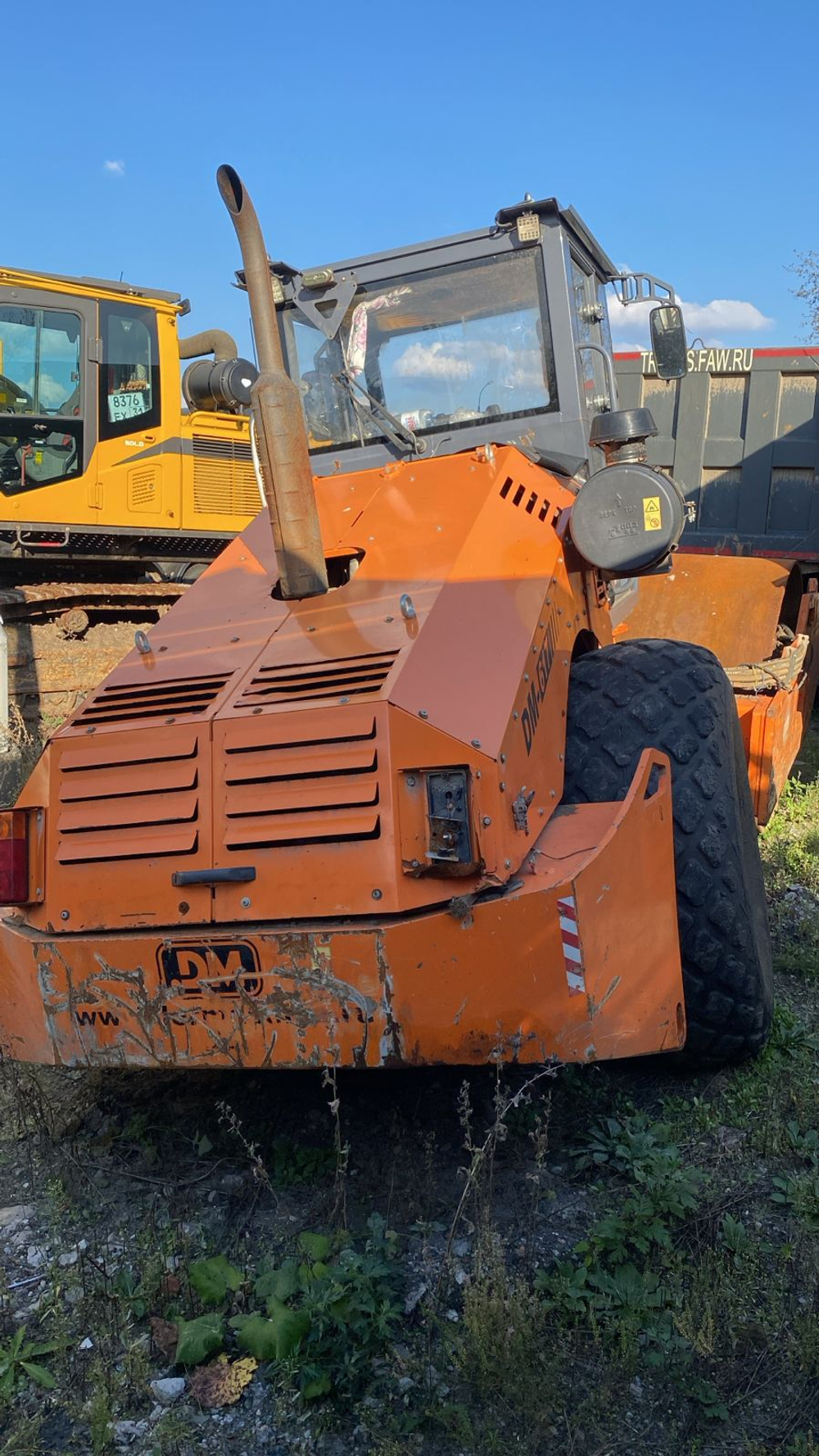 Завод дорожных машин DM-617 Каток_не актуально DM-617 (Дизельный, 11,2 л, 179 л.с., АТ)