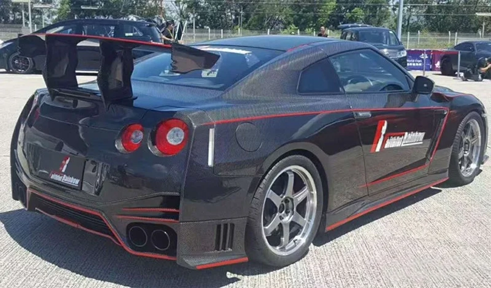 Карбоновые крылья для Nissan GT-R R35 Ниссан тюнинг обвес