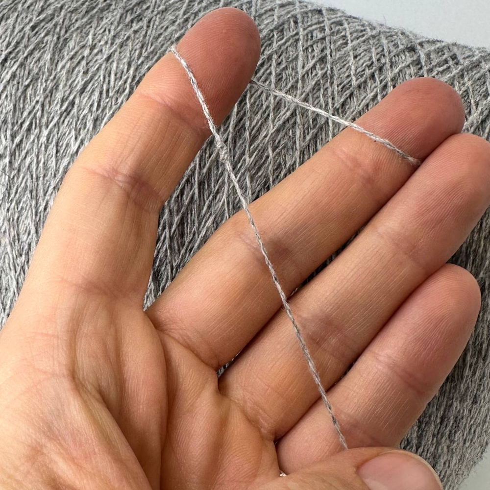 CASHMERE - Loro Piana; 100% кашемир; 700м/100гр (2/14); col. LT GREY; цвет: светло-серый меланж