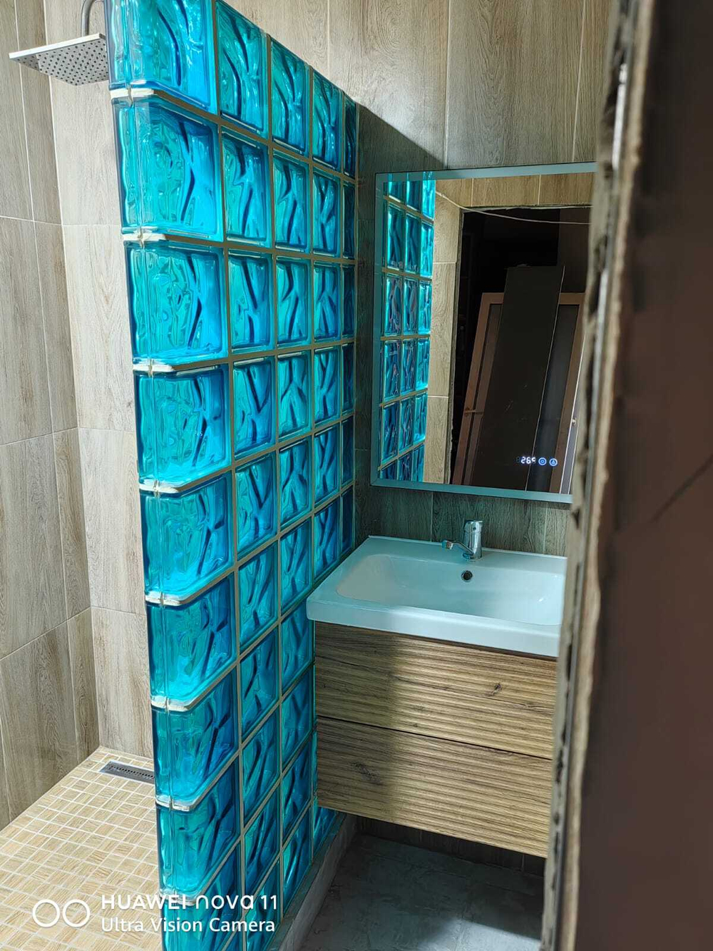 Стеклоблок бирюза волна окрашенный изнутри Vitrablok 19x19x8