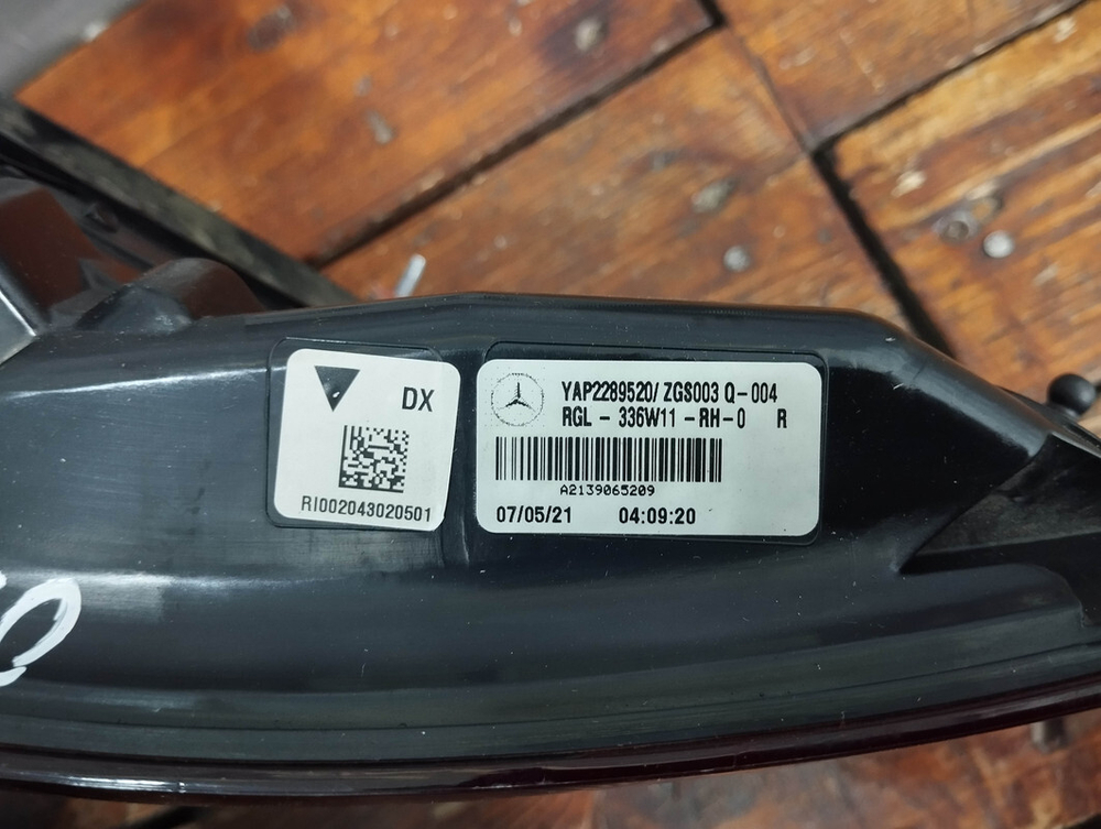 Фонарь задний правый Mercedes E-Class (W213) 20-нв Б/У Оригинал A2139065209