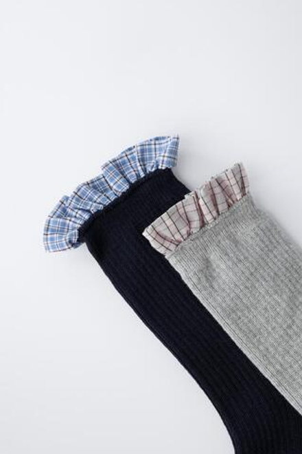 ZARA НАБОР ИЗ ДВУХ ПАР НОСКОВ С ВОЛАНАМИ, СИНИЙ