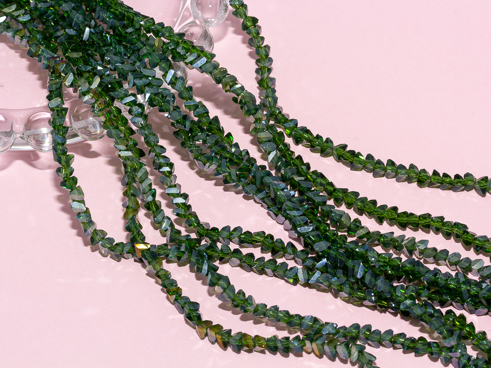 Нить бусин для украшений 4мм (ювелирное стекло)