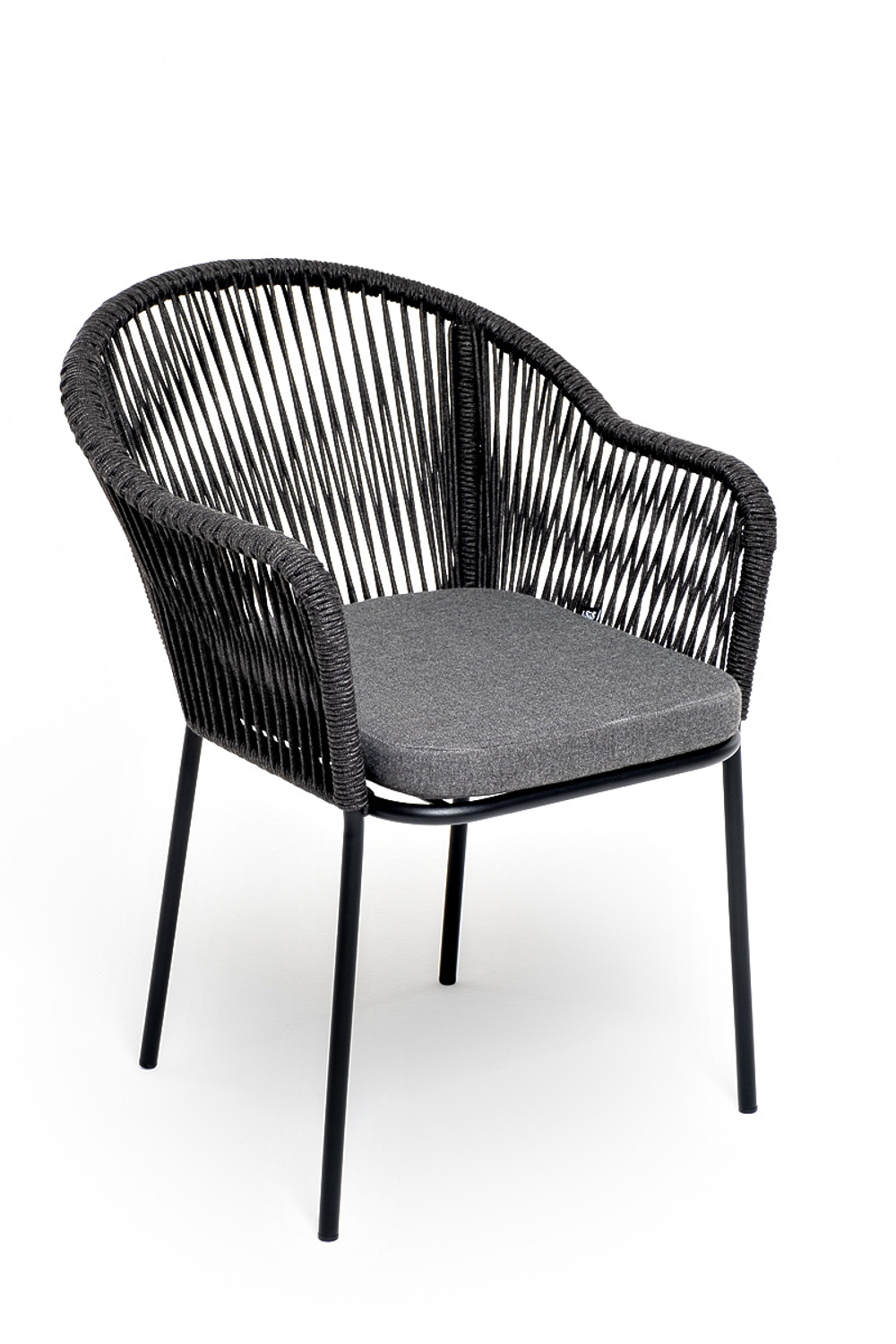 "Лион" стул плетеный из роупа, каркас алюминий темно-серый (RAL7024) муар, роуп темно-серый круглый, ткань темно-серая 027