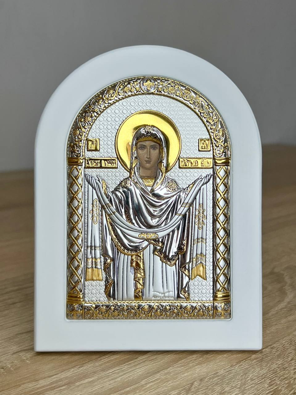 Покрова БМ, икона арочная, белое дерево 105х140