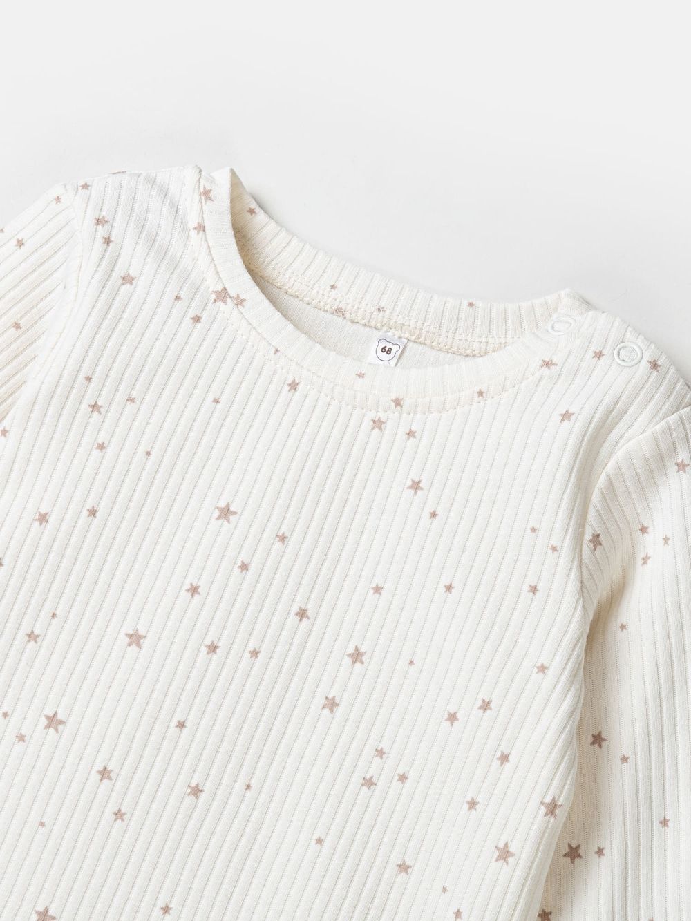 Лонгслив с волнистым краем "Бежевые звезды" в рубчик 0+