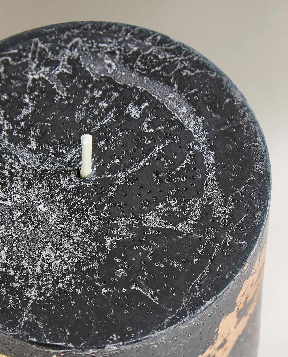 Zara Home - Большая цилиндрическая ароматическая свеча winter cypress