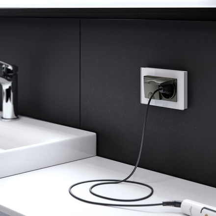 Розетка двойная влагозащ. с зазем. с защит. крышками и шторками (черный матовый)