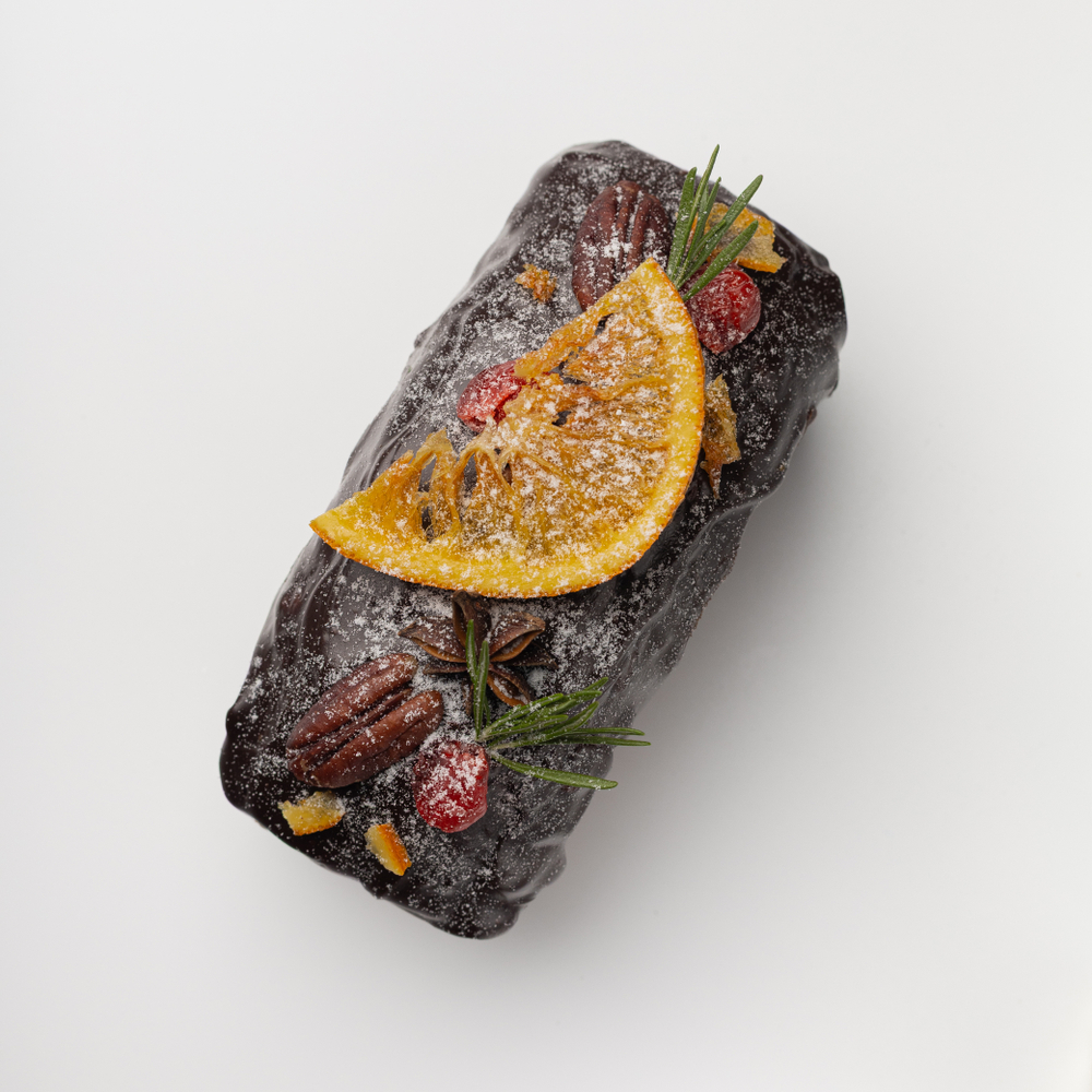 Кекс Рождественский шоколадный с цукатами вишни и апельсина