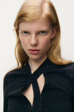 H&M - Glenn Martens Мини-платье в рубчик, черный