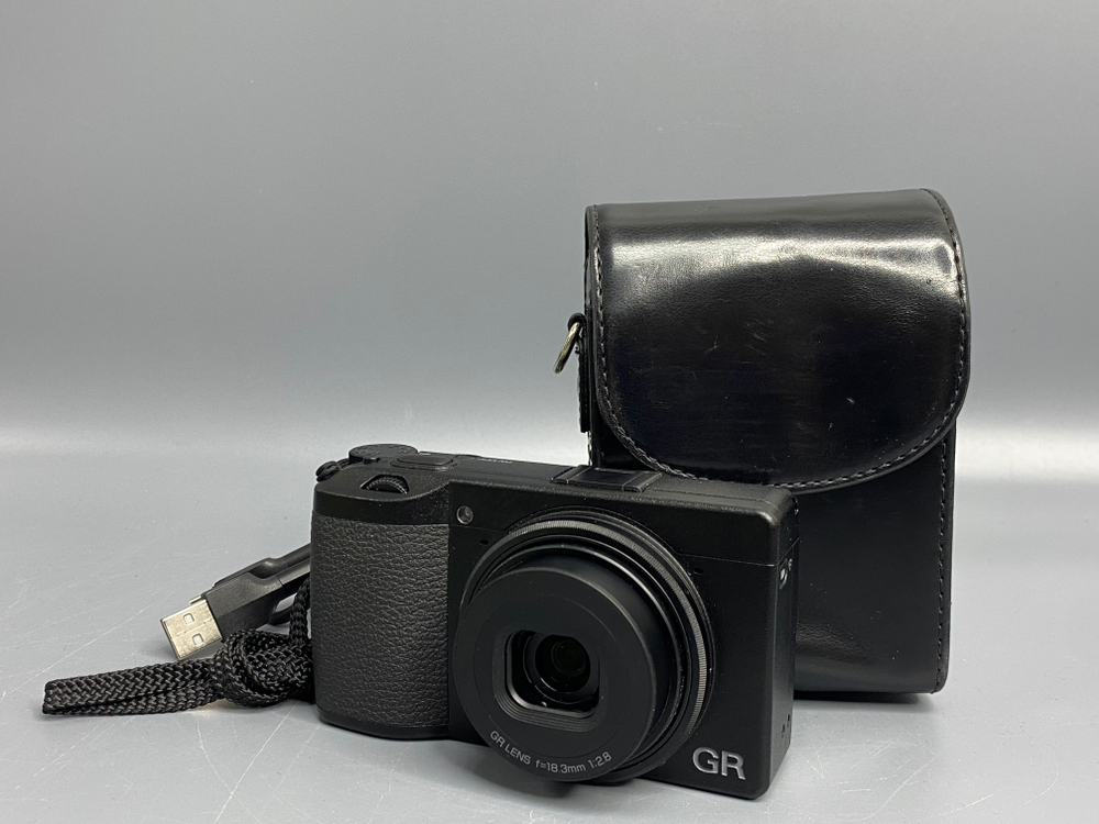 Ricoh GR III