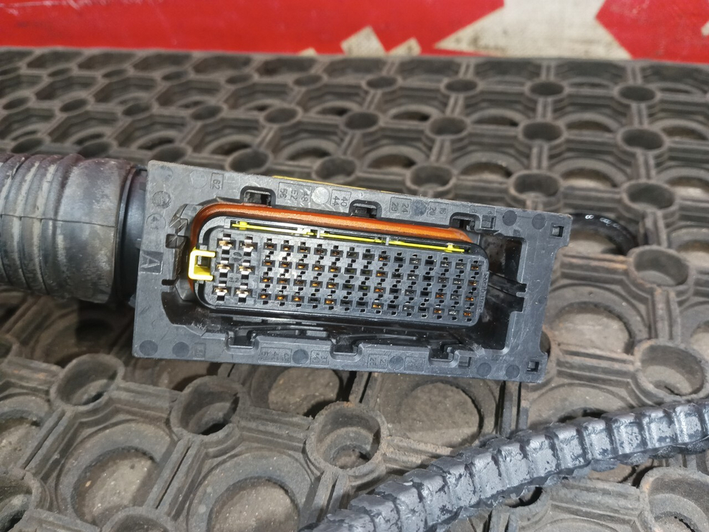 Проводка форсунок двигателя MX13 2019 год.