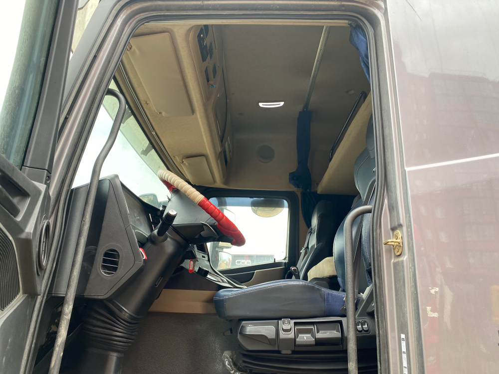 Foton AUMAN 4x2 Седельный тягач BJ4189Y6ADL-01 (Дизельный, 11.8 л, 470 л.с. АТ)