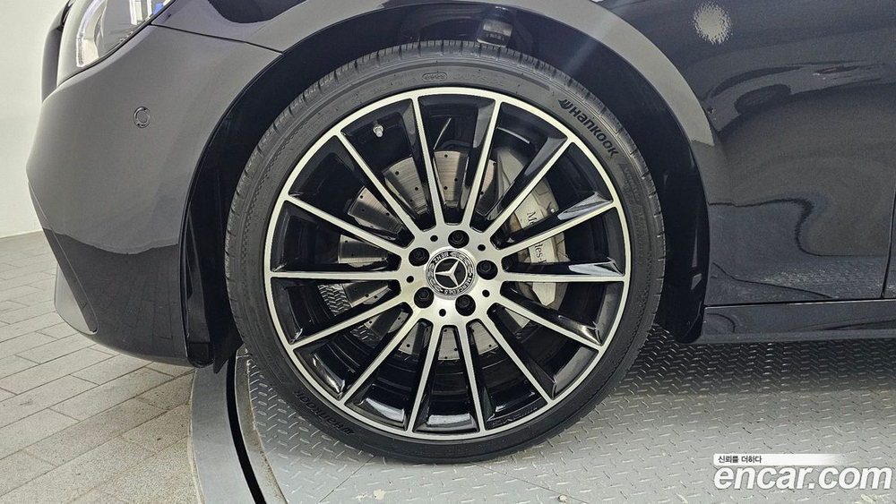 Mercedes-Benz E-Class W213 E350 4MATIC AMG Line (04.2023)
