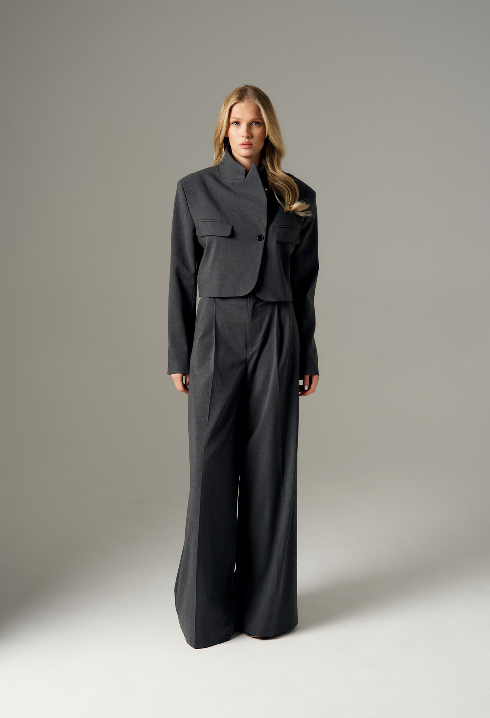 Брюки со складками not simple, серые