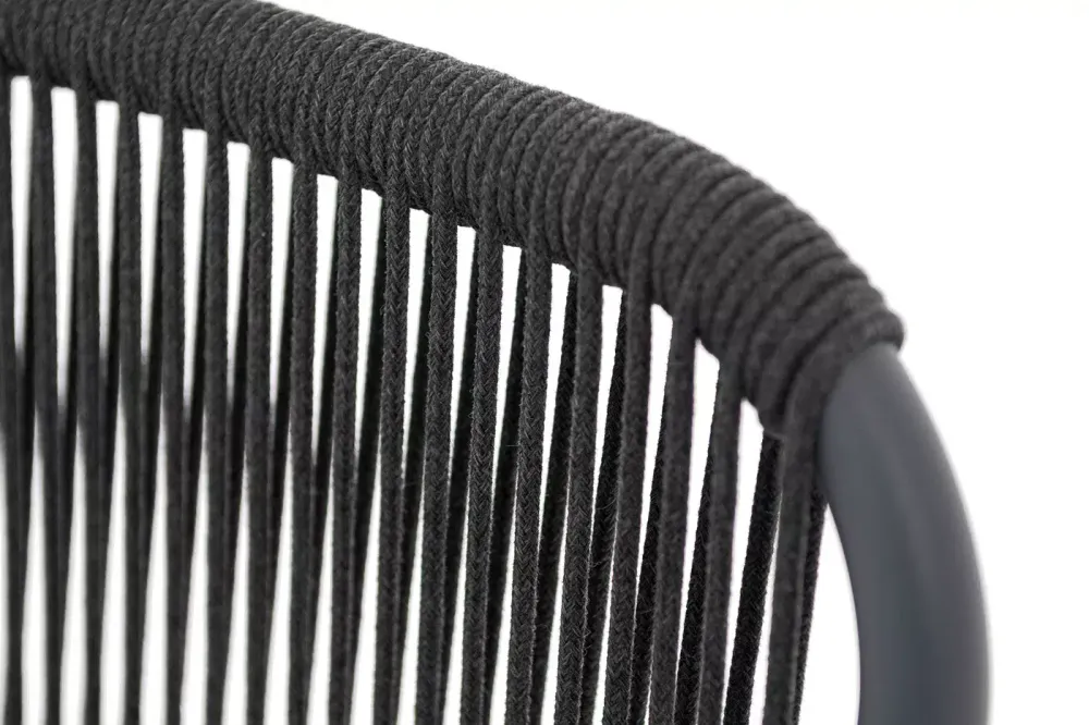 "Ането" стул плетеный из роупа, каркас алюминий темно-серый (RAL7024) муар, роуп темно-серый круглый, ткань темно-серая 027