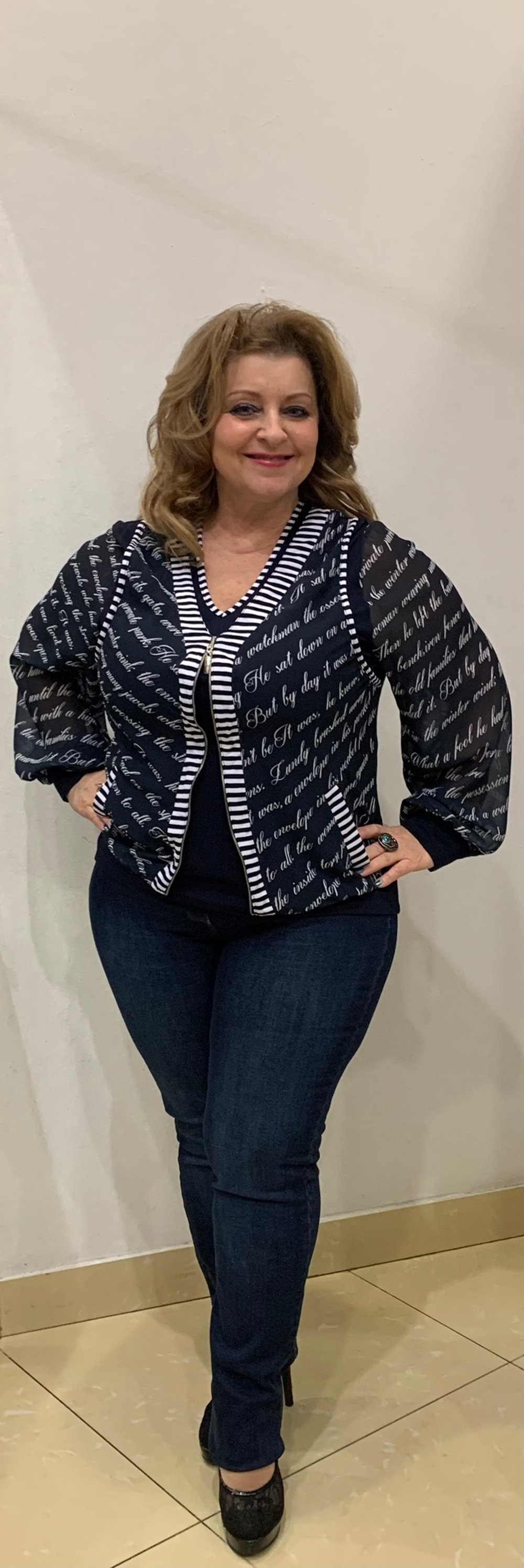 Сине-белый блузон -"обманка" с шифоновыми рукавами