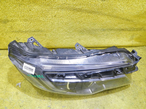 Фара правая Honda Pilot 3 (2015-2018) LED