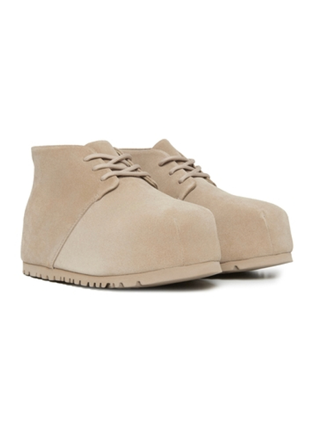 Бежевые ботинки из замши на шнурках